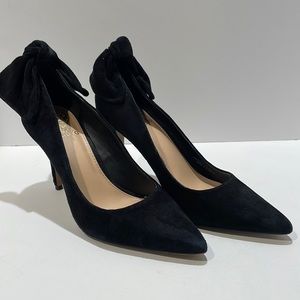 Vince Camuto black pumps with bow on heel
